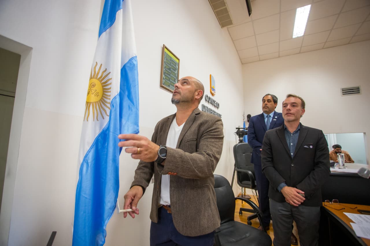 En extraordinaria, el Concejo ratificó los contratos para el diagnóstico del Hermitte